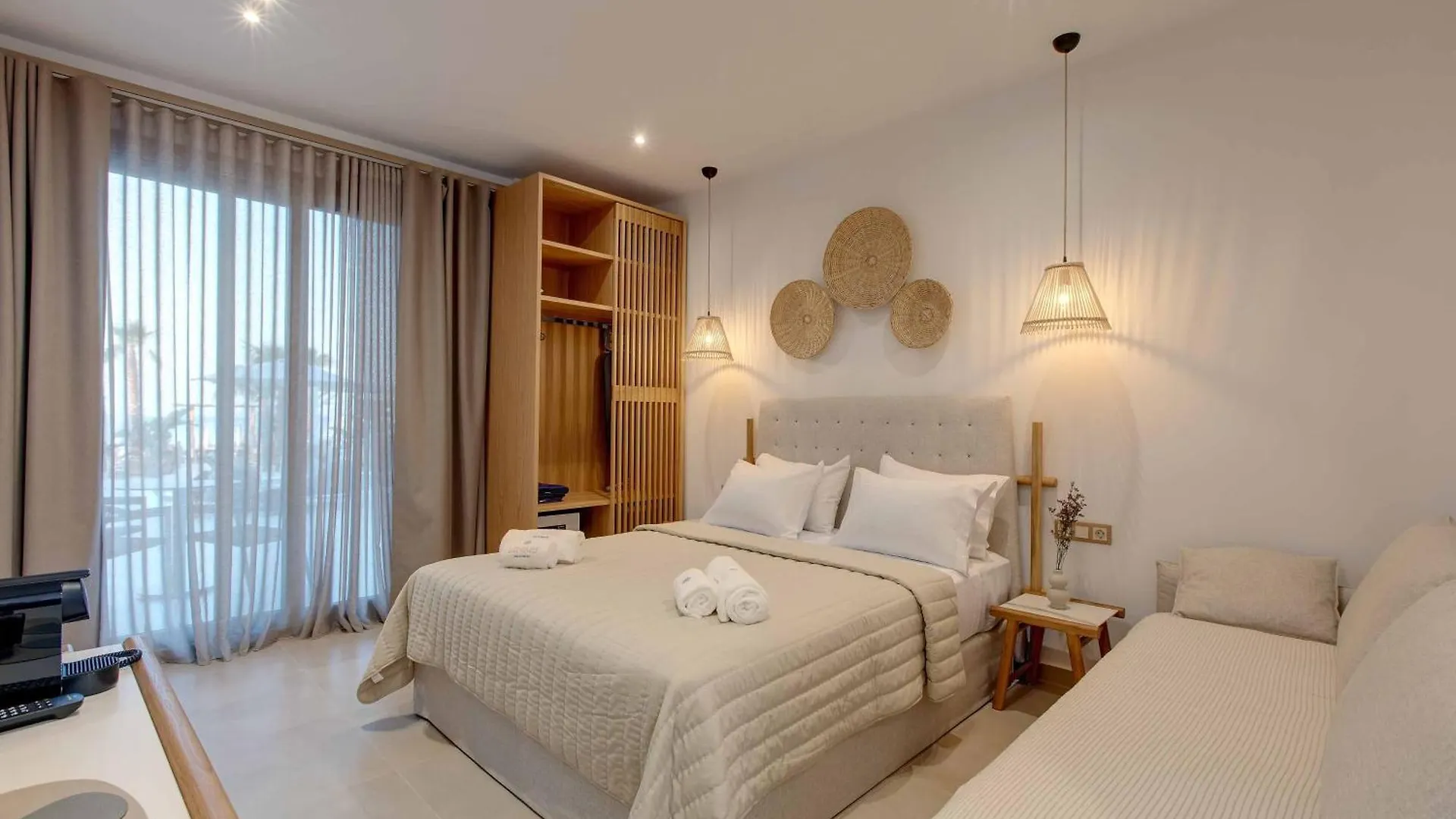 Linari Sea & Suites Ormos Panagias Hotel