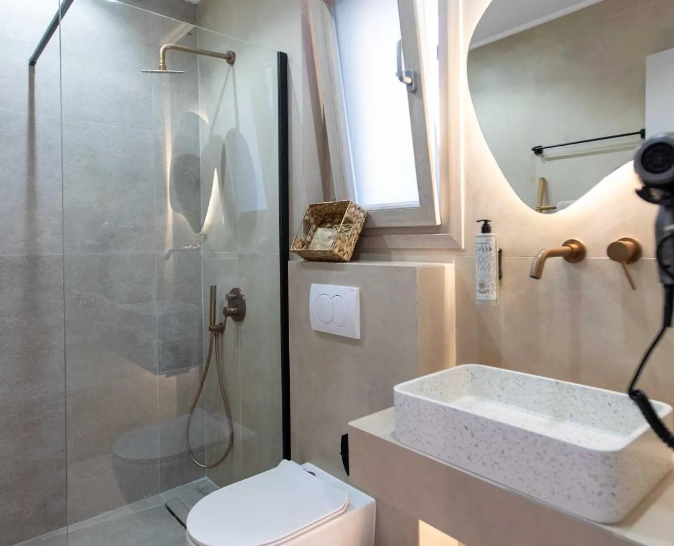 Linari Sea & Suites Ormos Panagias