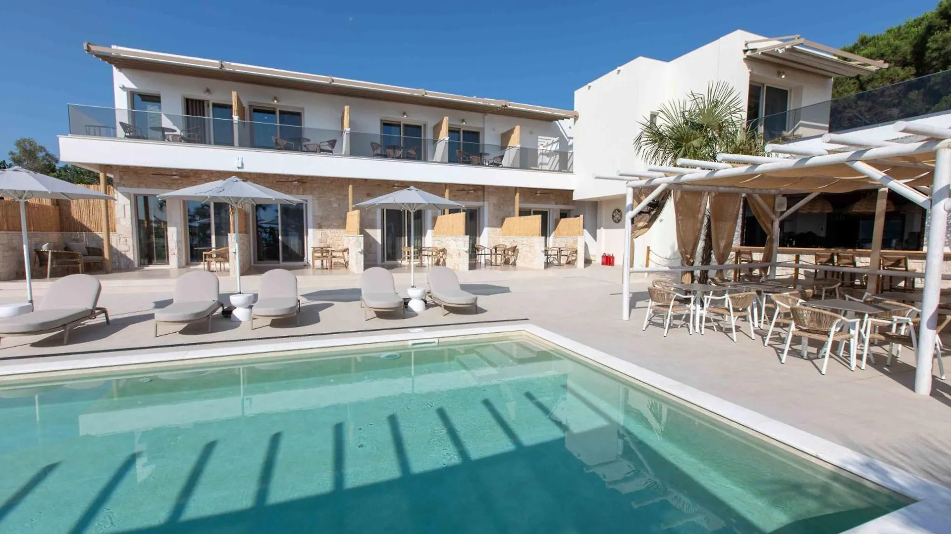 Linari Sea & Suites Ormos Panagias